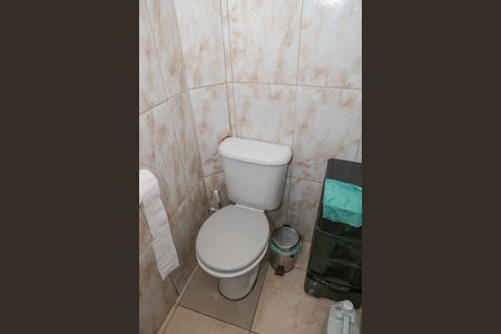 Banheiro de casa para alugar com 2 quartos, 125m² em Lapa, São Paulo
