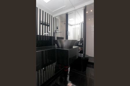 Apartamento à venda com 110m², 2 quartos e 1 vagaBanheiro Social