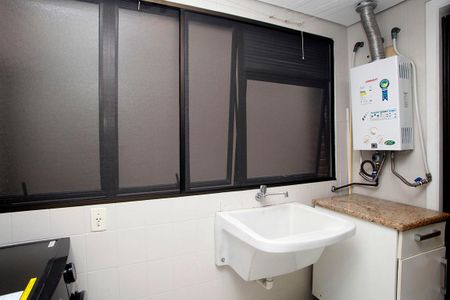 Apartamento à venda com 110m², 2 quartos e 1 vagaÁrea de Serviço