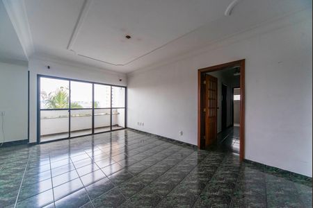 Apartamento para alugar com 126m², 3 quartos e 2 vagasSala