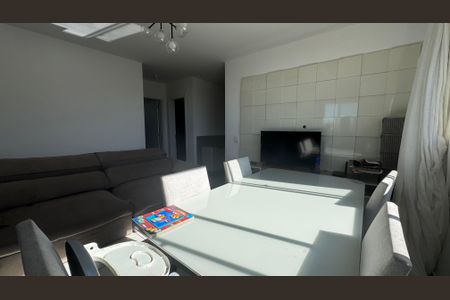 Apartamento à venda com 120m², 2 quartos e 2 vagas Apartamento à venda com 120m², 2 quartos e 2 vagasSala