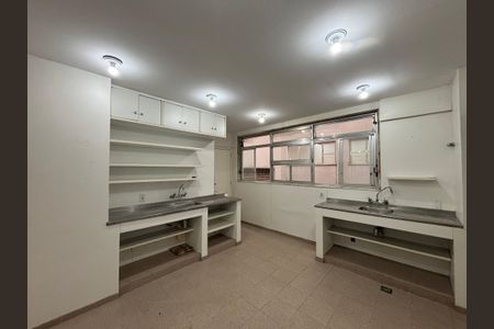 Apartamento à venda com 285m², 4 quartos e 3 vagasCozinha