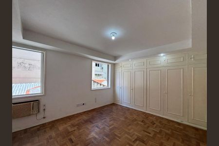 Apartamento à venda com 285m², 4 quartos e 3 vagasSuíte 2