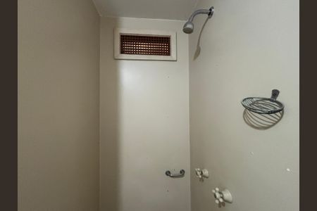 Apartamento à venda com 285m², 4 quartos e 3 vagasBanheiro social
