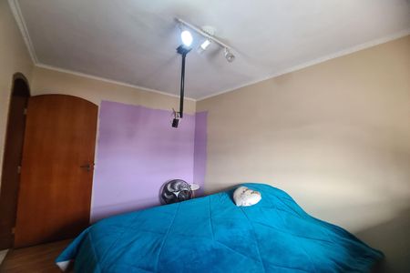 Casa de condomínio à venda com 180m², 3 quartos e 2 vagas Casa de condomínio à venda com 180m², 3 quartos e 2 vagasQuarto 1