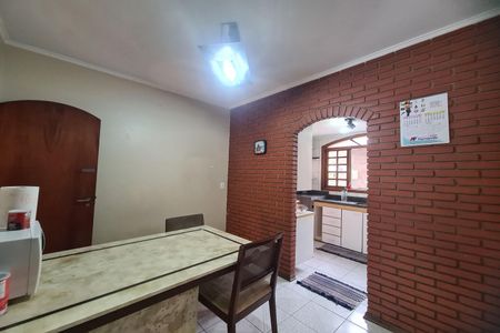 Casa de condomínio à venda com 180m², 3 quartos e 2 vagas Casa de condomínio à venda com 180m², 3 quartos e 2 vagasCopa