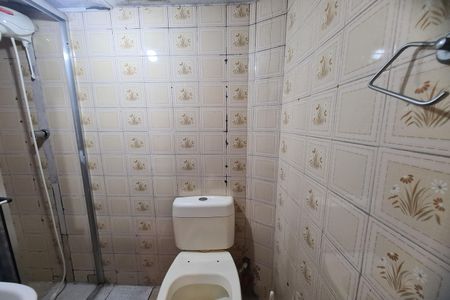Casa de condomínio à venda com 180m², 3 quartos e 2 vagas Casa de condomínio à venda com 180m², 3 quartos e 2 vagasBanheiro Social