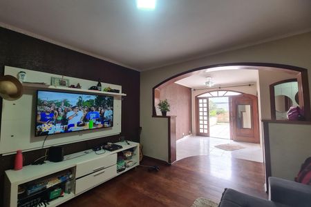 Casa de condomínio à venda com 180m², 3 quartos e 2 vagas Casa de condomínio à venda com 180m², 3 quartos e 2 vagasSala