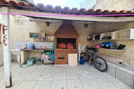 Casa de condomínio à venda com 180m², 3 quartos e 2 vagas Casa de condomínio à venda com 180m², 3 quartos e 2 vagasÁrea comum