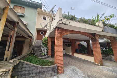 Casa de condomínio à venda com 180m², 3 quartos e 2 vagas Casa de condomínio à venda com 180m², 3 quartos e 2 vagasGaragem