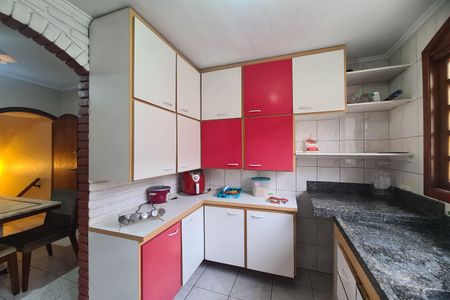 Casa de condomínio à venda com 180m², 3 quartos e 2 vagas Casa de condomínio à venda com 180m², 3 quartos e 2 vagasCozinha