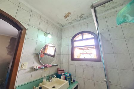 Casa de condomínio à venda com 180m², 3 quartos e 2 vagas Casa de condomínio à venda com 180m², 3 quartos e 2 vagasBanheiro 1