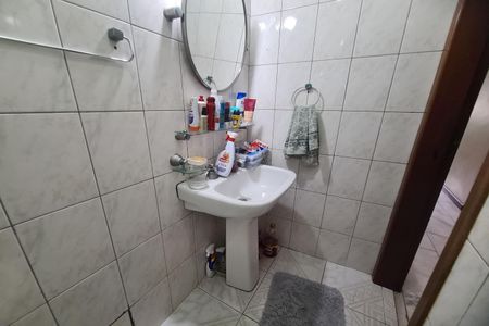 Casa de condomínio à venda com 180m², 3 quartos e 2 vagas Casa de condomínio à venda com 180m², 3 quartos e 2 vagasBanheiro 2