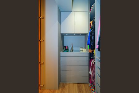 Apartamento à venda com 93m², 2 quartos e 2 vagasCloset da Suíte 1