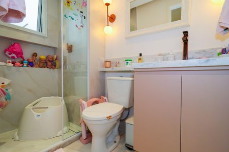 Apartamento à venda com 93m², 2 quartos e 2 vagasBanheiro da Suíte 2