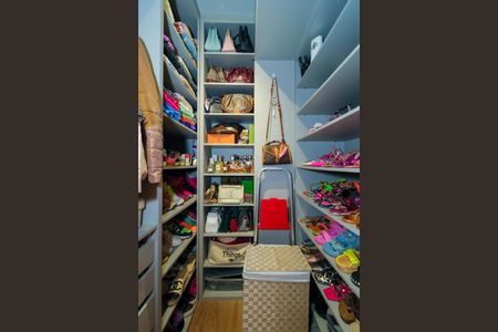 Apartamento à venda com 93m², 2 quartos e 2 vagasCloset da Suíte 1