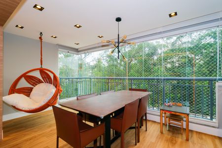 Apartamento à venda com 93m², 2 quartos e 2 vagasVaranda da Sala