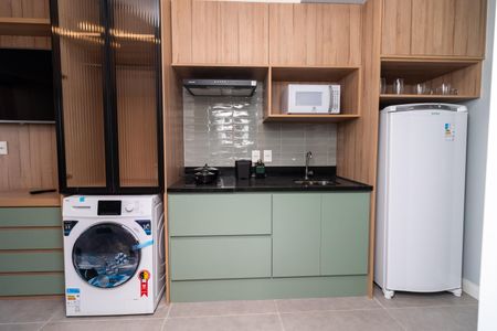 Apartamento à venda com 27m², 1 quarto e sem vaga Apartamento à venda com 27m², 1 quarto e sem vagaCozinha e Área de Serviço