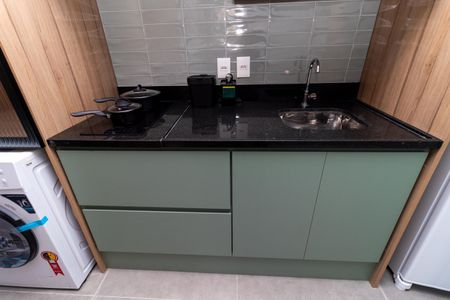 Apartamento à venda com 27m², 1 quarto e sem vaga Apartamento à venda com 27m², 1 quarto e sem vagaCozinha e Área de Serviço