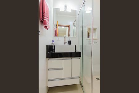 Casa à venda com 100m², 3 quartos e 2 vagas Casa à venda com 100m², 3 quartos e 2 vagasBanheiro Social