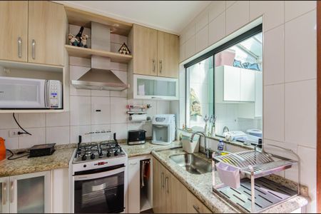 Casa à venda com 100m², 3 quartos e 2 vagas Casa à venda com 100m², 3 quartos e 2 vagasCozinha