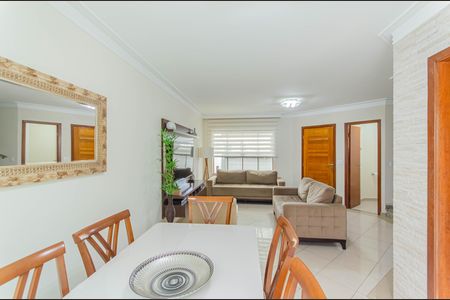 Casa à venda com 100m², 3 quartos e 2 vagas Casa à venda com 100m², 3 quartos e 2 vagasSala