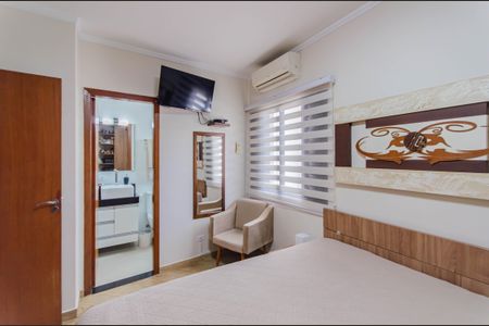 Casa à venda com 100m², 3 quartos e 2 vagas Casa à venda com 100m², 3 quartos e 2 vagasSuíte