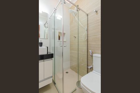 Casa à venda com 100m², 3 quartos e 2 vagas Casa à venda com 100m², 3 quartos e 2 vagasBanheiro Social