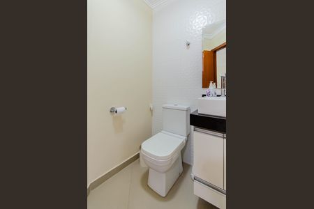 Casa à venda com 100m², 3 quartos e 2 vagas Casa à venda com 100m², 3 quartos e 2 vagasLavabo