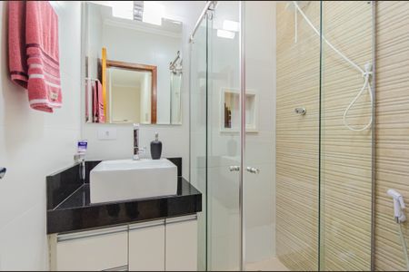 Casa à venda com 100m², 3 quartos e 2 vagas Casa à venda com 100m², 3 quartos e 2 vagasBanheiro Social