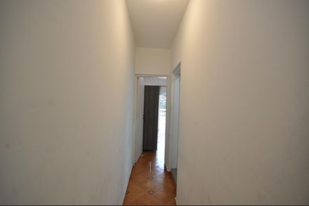 Casa à venda com 123m², 4 quartos e 1 vagaCorredor