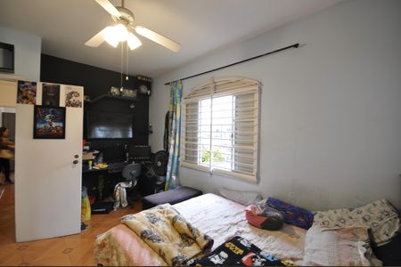 Casa à venda com 123m², 4 quartos e 1 vagaQuarto 2