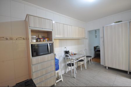 Casa à venda com 123m², 4 quartos e 1 vagaCozinha