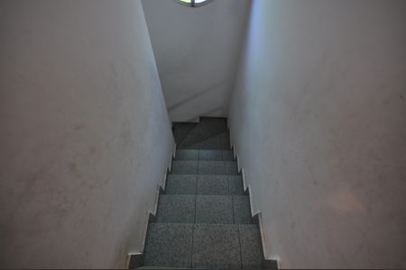 Casa à venda com 123m², 4 quartos e 1 vagaEscada