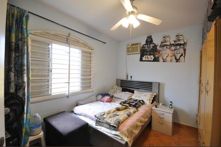 Casa à venda com 123m², 4 quartos e 1 vagaQuarto 2