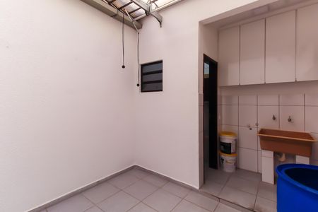 Casa à venda com 87m², 2 quartos e 1 vagaÁrea de Serviço