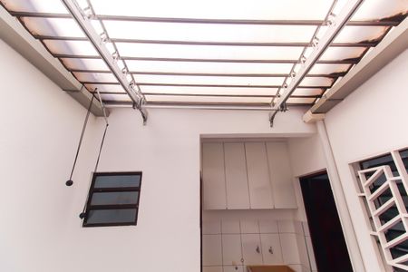 Casa à venda com 87m², 2 quartos e 1 vagaÁrea de Serviço