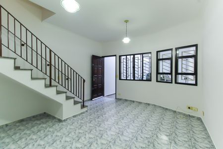 Casa à venda com 87m², 2 quartos e 1 vagaSala