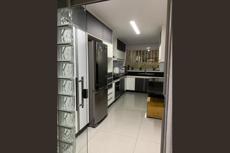 Casa à venda com 600m², 3 quartos e 2 vagasCozinha