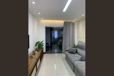 Casa à venda com 600m², 3 quartos e 2 vagasSala