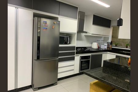 Casa à venda com 600m², 3 quartos e 2 vagasCozinha