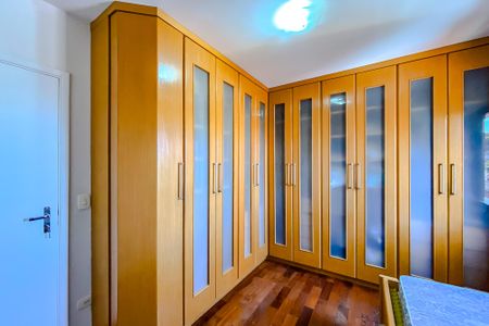 Apartamento à venda com 137m², 3 quartos e 2 vagasQuarto 2