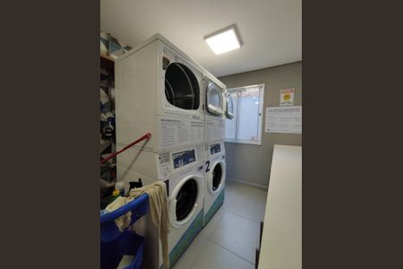 Apartamento à venda com 57m², 2 quartos e sem vaga Apartamento à venda com 57m², 2 quartos e sem vagaLavanderia