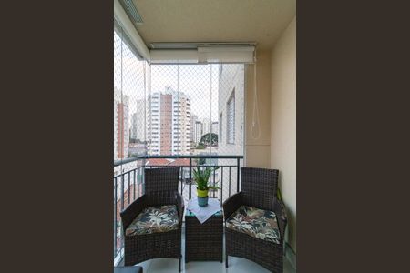 Apartamento à venda com 65m², 2 quartos e 2 vagasVaranda