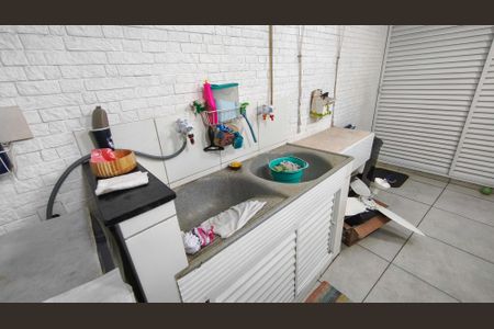 Casa à venda com 205m², 3 quartos e 1 vagaÁrea de Serviço