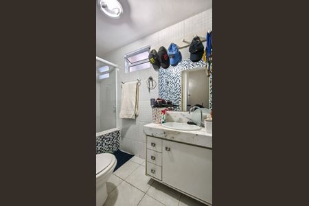 Casa à venda com 205m², 3 quartos e 1 vagaBanheiro da Suíte 2