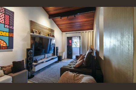 Casa à venda com 205m², 3 quartos e 1 vagaSala de TV