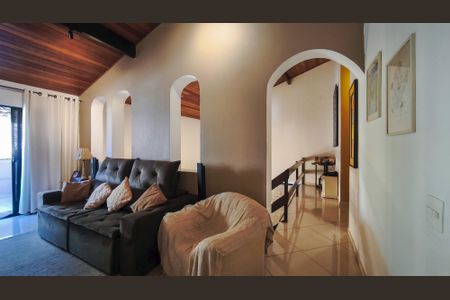 Casa à venda com 205m², 3 quartos e 1 vagaSala de TV