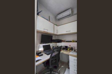 Casa à venda com 205m², 3 quartos e 1 vagaEscritório