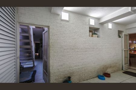 Casa à venda com 205m², 3 quartos e 1 vagaÁrea de Serviço